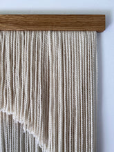 Load image into Gallery viewer, Hyaline